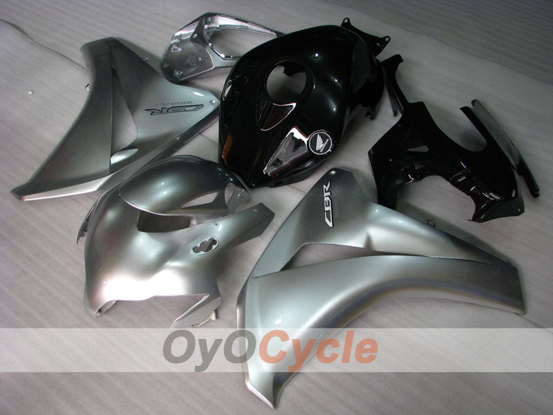 Verkleidungssatz für Einspritzmodell 08-11 CBR1000RR - Schwarz, Silber - Fireblade #OYO87900680 Hauptbild