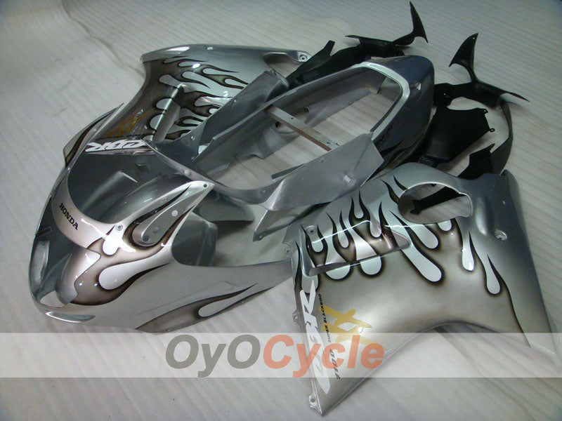 Einspritzverkleidungssatz für 96-07 CBR1100XX - Schwarz, Silber - Flamme #OYO87902801 Zweitbild